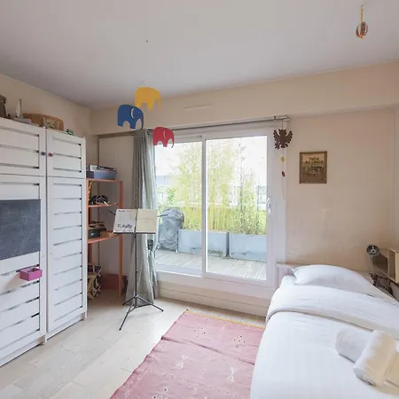 Veeve - Colourful In The 12th Appartement
