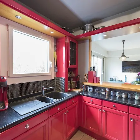 Veeve - Colourful In The 12th Appartement